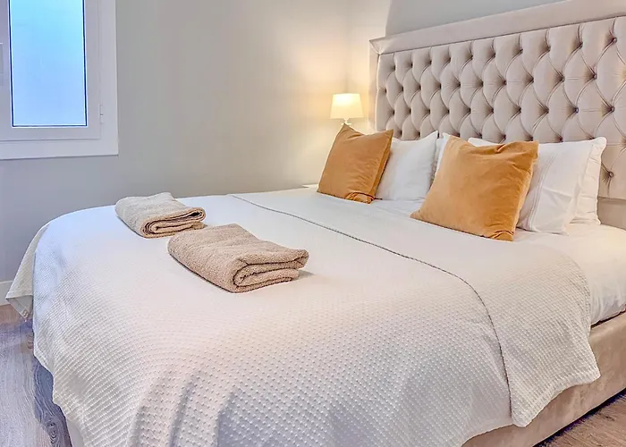 Apartment Bonaire Penthouse 2 Terraces Steps From Sitges