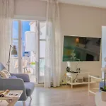 Bonaire Penthouse 2 Terraces Steps From Sitges
